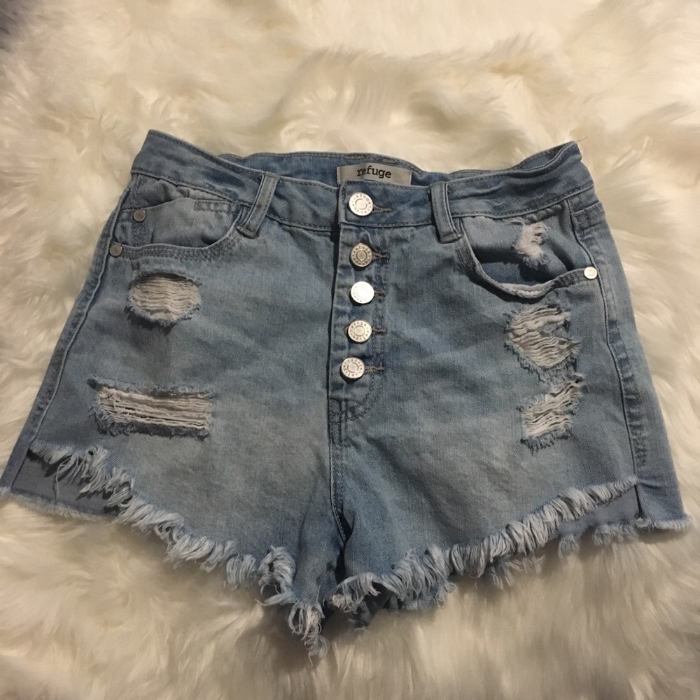 High waist distressed shorts